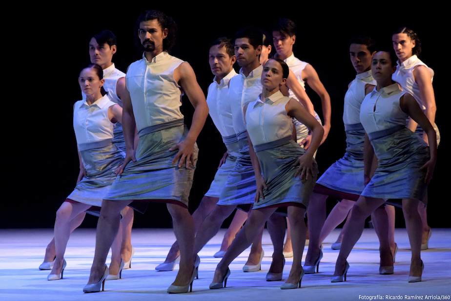 La Obra De Danza Las Buenas Maneras Cuestionael Ejercicio De La